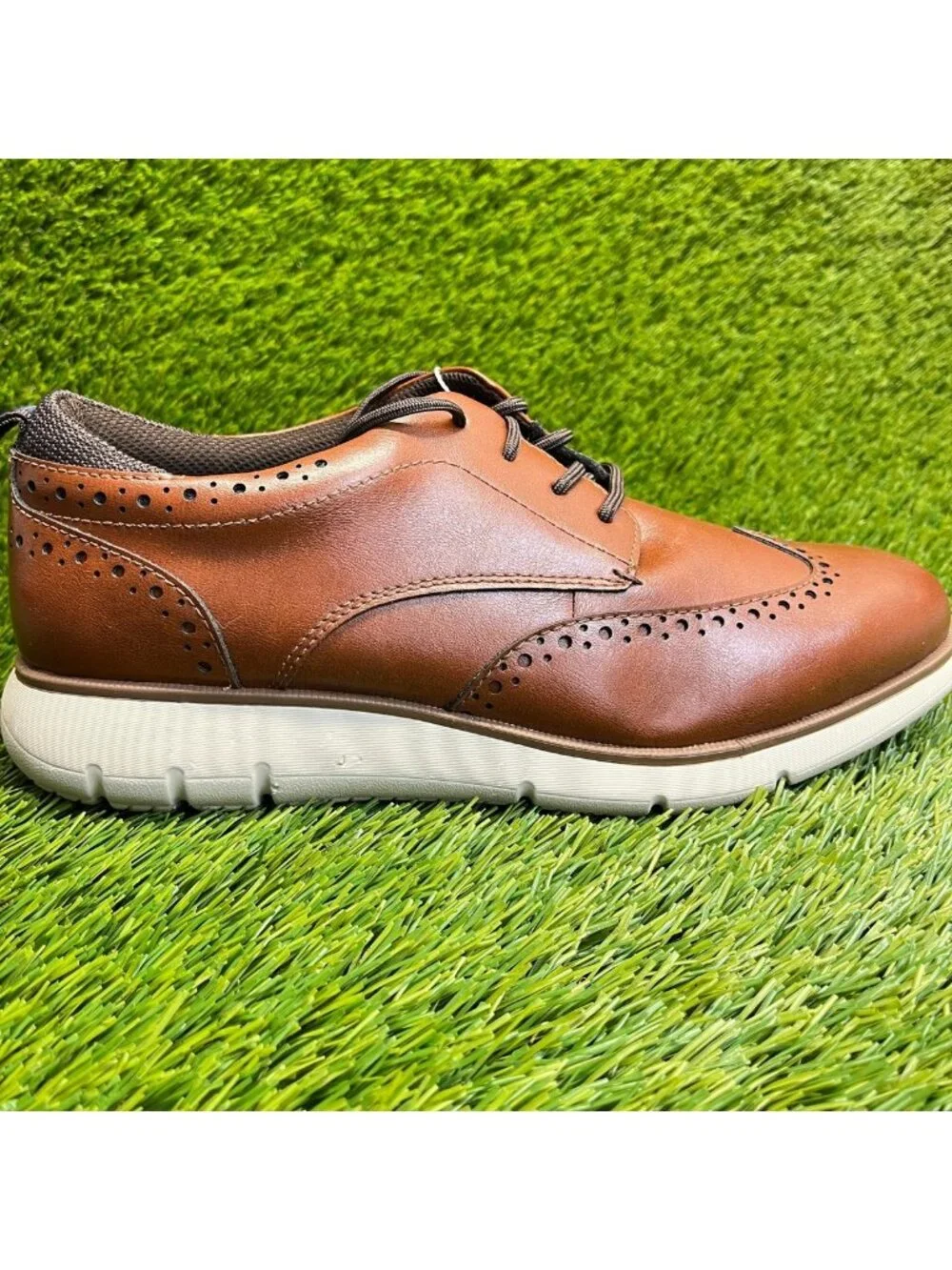 Nunn Bush Stance Mens Size 9.5 Brown White Classic Wingtip Oxford Dress Shoes